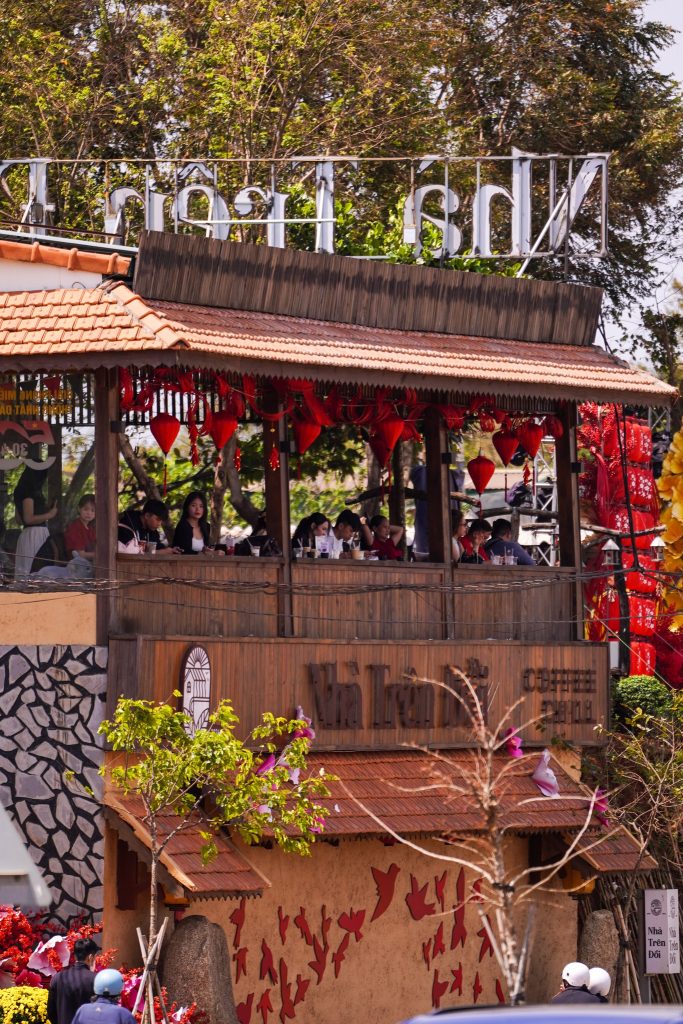 nha tren oi ai lo ong tay